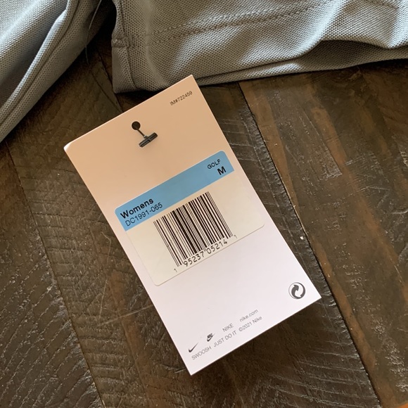 Nike women’s golf shirt (collar) gray - Picture 6 of 6